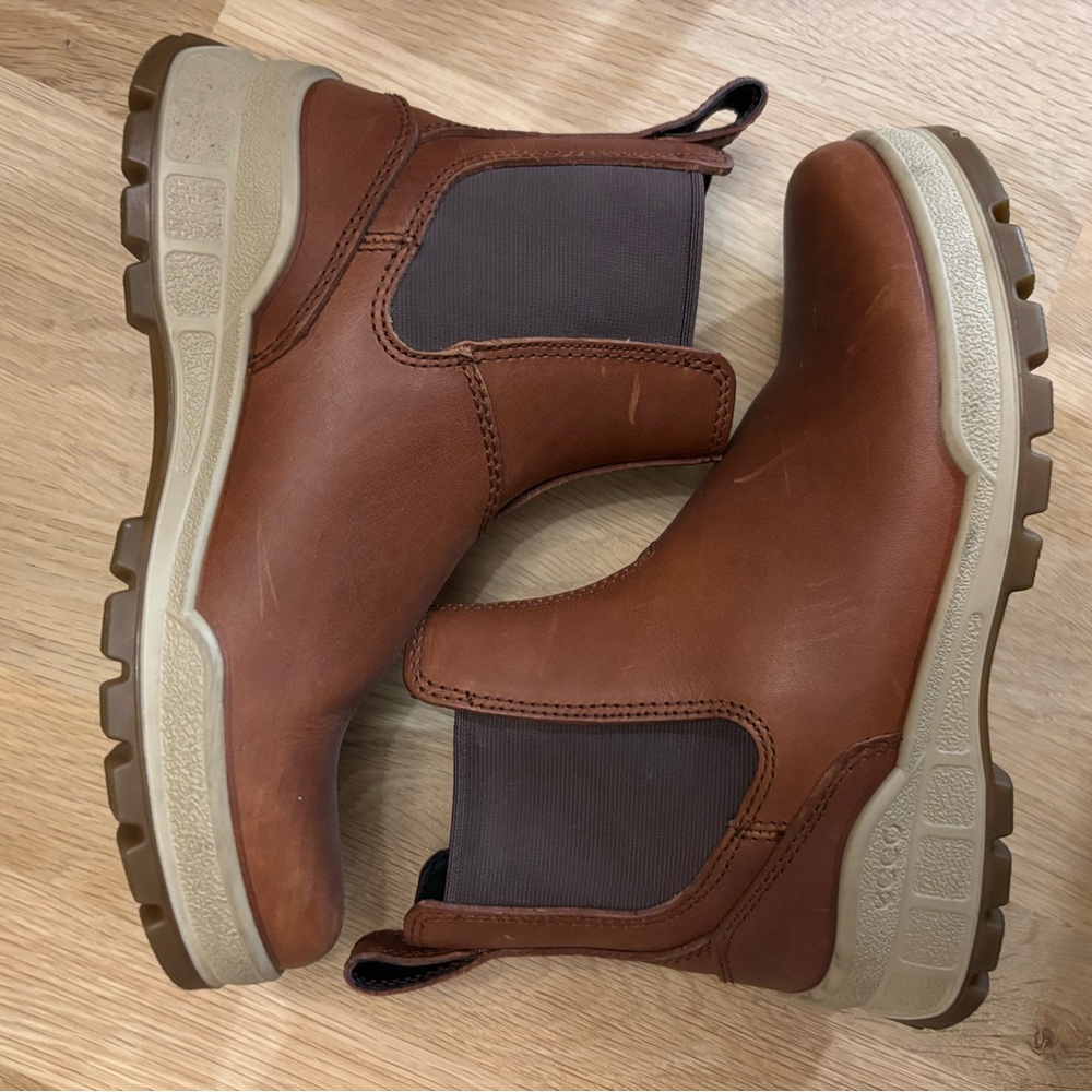 Ecco Women's Track 25 Chelsea Brown Leather Ankle Boots